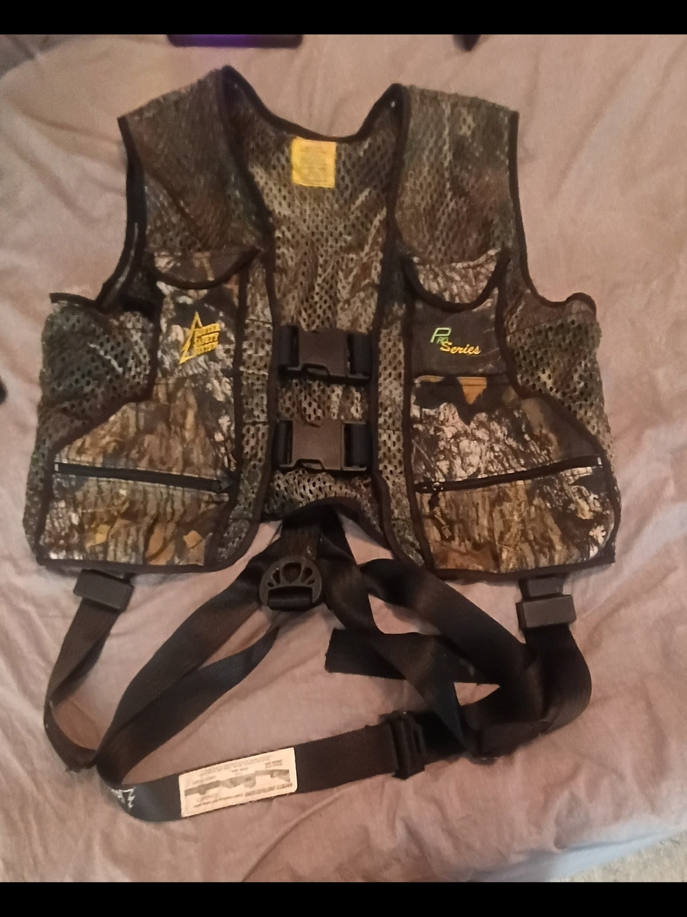 Camouflage Hunting Utility Vest - Men